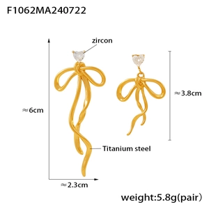 Detailed dimensions of gold bow ribbon earrings with heart zircon in titanium steel