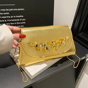 Sac Bandoulière Femme Moderne Cuir PU Avec Décor Métallique Ondulé Et Chaîne Dorée Petit Sac À Épaule Carré Pour Fête