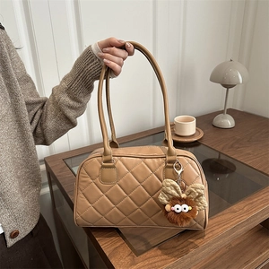 Damen Gesteppte Rauten Schultertasche Kunstleder Achseltasche Mit Plüsch Monster Anhänger Minimalistische Handtasche Mode