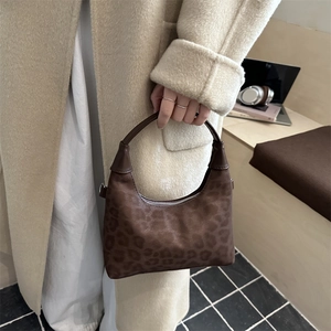 Sac à main en daim à imprimé léopard, sac bandoulière grande capacité pour femme