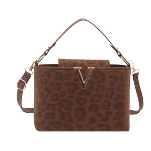 Sac à main léopard tendance avec boucle en V dorée et bandoulière réglable