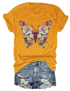 T-shirt jaune à col rond avec motif papillon floral coloré présenté à plat sur fond blanc
