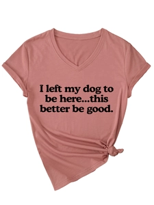 Detail of V-neck women's t-shirt in dusty rose with rolled sleeves and front knot design