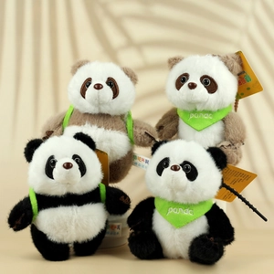 Schattige panda pluche sleutelhangers in zwart en bruin met sjaals en rugzakjes