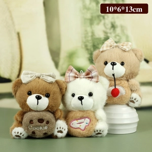 Trois mignons porte-clés ours en peluche avec détails biscuit et donut, 10x6x13cm