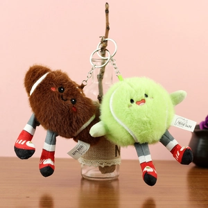 Porte-clés peluche tennis et rugby mignons avec visages et baskets rouges