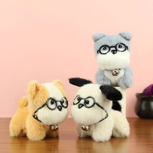 Porte-Clés Mignon de Chiot en Peluche Avec Lunettes Noires et Clochette en Métal Pendentif de Sac Peluche Douce Cadeau pour Femmes et Enfants