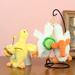 Porte-clés en Peluche Mignon Oie Canard Jouet en Peluche Avec Sac Homard Tortue Abeille Décor Cadeau Pour Sac à Dos