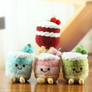 Colgante de Peluche Pastel de Cereza Simulado Llavero Lindo Suave Relleno Postre Muñeca Accesorio Bolso Regalo Cumpleaños