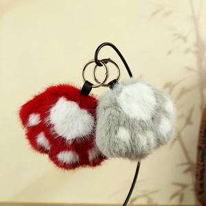 Porte-clés patte de chat en peluche douce avec anneau doré pour sacs et clés