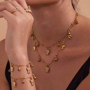 Parure de bijoux en acier doré 18k avec clochettes de chien et zircons 5A brillants