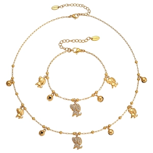 Parure de bijoux en acier inoxydable doré 18 carats avec chiots, cloches et zircons 5A