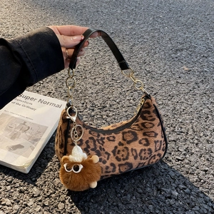 Women Leopard Print PU Shoulder Bag Fashionable Underarm Hobo Bag With Metal Chain And Fun Plush Monster Pendant Accessory