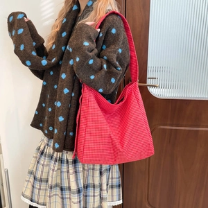 Grand sac cabas en nylon à carreaux rouges pour femmes style forestier décontracté