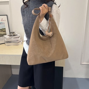 Vintage camel large shoulder hobo bag with matte texture for women's daily commute
