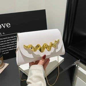 Women Modern Wave Metal Decor Saffiano Texture Box Bag Stylish Gold Chain Shoulder Evening Bag Elegant Banquet Clutch Handbag