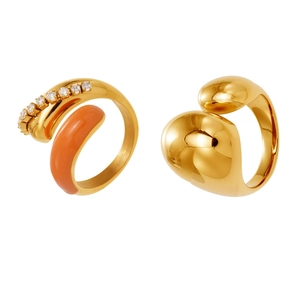 Bagues enveloppantes en acier plaqué or 18k avec émail et diamants