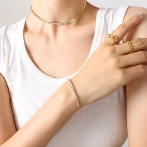 Gold Plated Titanium Steel Jewelry Set Women Half Herringbone Chain Tennis Zirconia Minimalist Elegant Necklace Bracelet