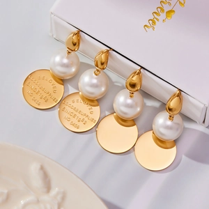 Boucles d'oreilles en acier inoxydable doré 18K avec perles et pendentifs ronds gravés