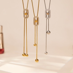 Colliers réglables en acier inoxydable doré 18 carats avec pendentifs en zircon 5A