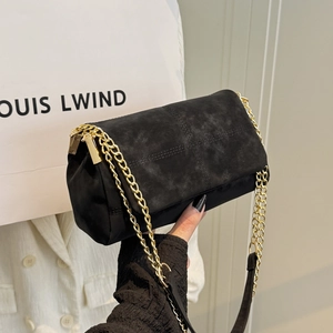 Women Retro Suede-Look PU Shoulder Bag With Gold Chain Fashion Minimalist Crossbody Underarm Bag For Daily Party Use