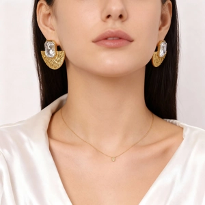 Parure de boucles d'oreilles en éventail doré avec cristal et collier chaîne minimaliste