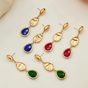 Set of teardrop-shaped glass stone earrings in gold stainless steel with hammered texture