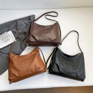 Retro large-capacity hobo shoulder bags in dark coffee, caramel and black faux leather