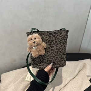 Vintage Leopard Print Bucket Bag For Women Suede Texture Crossbody Bag With Teddy Bear Pendant Casual Small Tote Bag