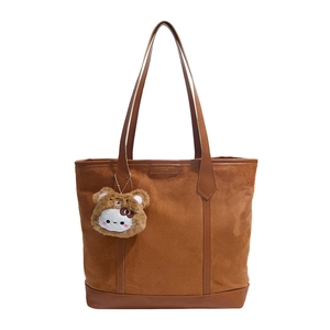 Brown large-capacity tote bag in matte leather with plush cat charm for work