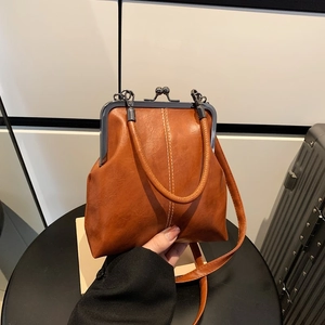 Vintage PU Leather Shell Crossbody Bag For Women Retro Doctor Handbag With Metal Lock And Adjustable Strap Commuter Bag