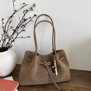 Retro Women PU Leather Tote Bag Large Capacity Suede Glossy Shoulder Bag With Beaded Pendant Minimalist Commuter Handbag