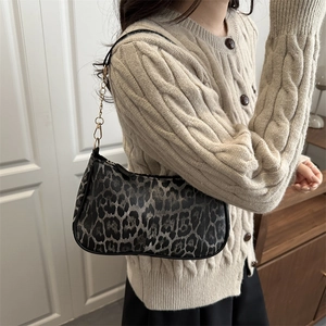 Petit sac à bandoulière léopard tendance avec chaîne dorée pour femme à la mode