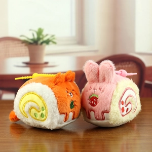 Lindos llaveros de peluche de rollo suizo con diseños de gato y conejo y ganchos