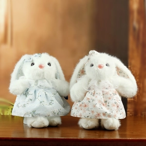 Simpatica Bambola di Coniglio in Peluche Stile Lolita Con Abito in Pizzo Floreale Decorazione di Künstliche Perle Peluche Bunny per Bambina