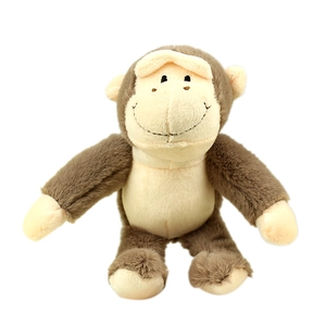 Porte-clés singe en peluche avec fourrure marron et broderie détaillée sur fond blanc