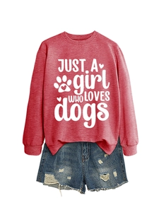 Detail of brick red sweatshirt with dogs print and distressed denim shorts set