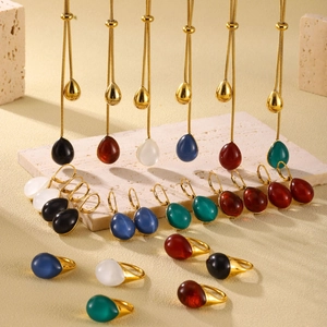 Parure de bijoux en acier inoxydable avec pendentifs goutte d'eau en résine colorée