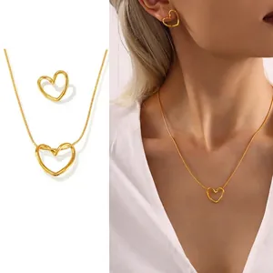 Herz Anhänger Halskette 18K Vergoldet Edelstahl Minimalistisch Elegant Schlangenkette Schmuck Für Damen Mädchen