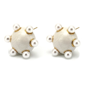 Boucles d'oreilles boules élégantes avec émail incrusté et petites perles dorées
