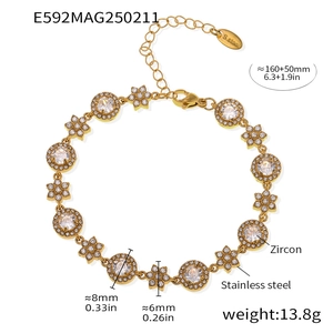 Detail of 18K gold-plated stainless steel flower bracelet with 5A zircons and logo tag