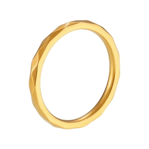 Bague géométrique facettée dorée élégante en acier inoxydable avec finition satinée