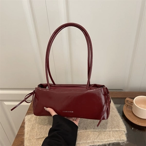 Sac à Aisselle en Cuir PU Rétro pour Femmes Design de Niche Imprimé Lettres Mode Détail Nœud Latéral Sac à Main Navette