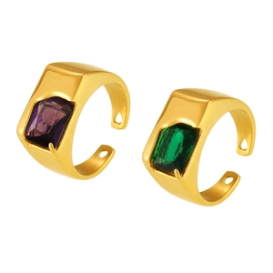Verstellbare goldene Edelstahlringe mit violetten und grünen Zirkonia-Steinen für Damen
