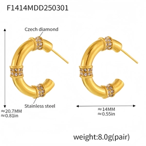Detailed dimensions of 18K gold plated C-shaped stainless steel earrings with Czech diamonds