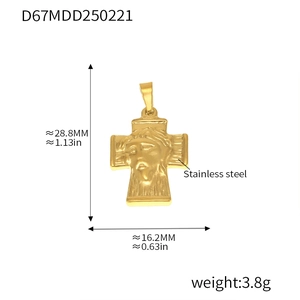 Spécifications de taille pour un pendentif croix en acier inoxydable doré