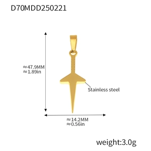Spécifications de taille pour le pendentif épée dorée en acier inoxydable 47,9mm