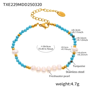 Detail of turquoise beads and freshwater pearl bracelet with size dimensions and golden clasp