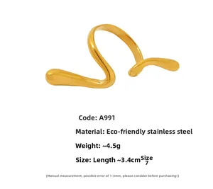 Detailed view of irregular wavy gold-plated stainless steel ring with 4.5g weight info