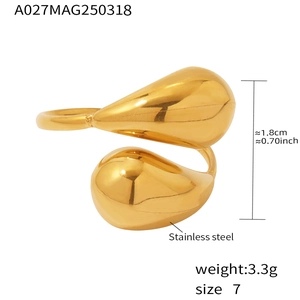 Detail of 18K gold-plated irregular teardrop ring showing 1.8cm height and 3.3g weight